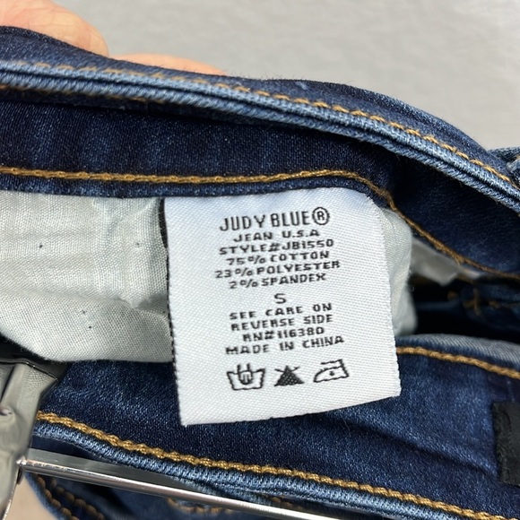 Judy‎ Blue Women’s Distressed Denim Shorts size Small - Picture 5 of 9